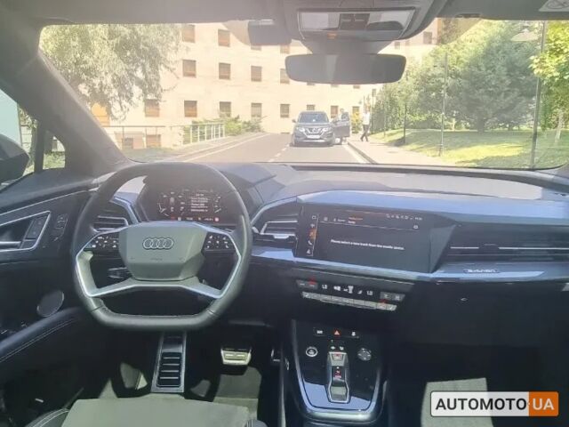 Чорний Ауді Q5 e-tron, об'ємом двигуна 0 л та пробігом 0 тис. км за 59000 $, фото 4 на Automoto.ua
