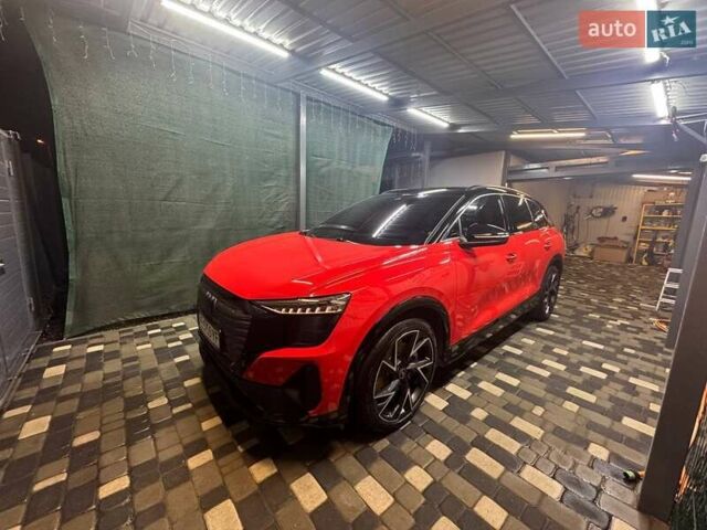 Красный Ауди Q5 e-tron, объемом двигателя 0 л и пробегом 22 тыс. км за 33777 $, фото 7 на Automoto.ua