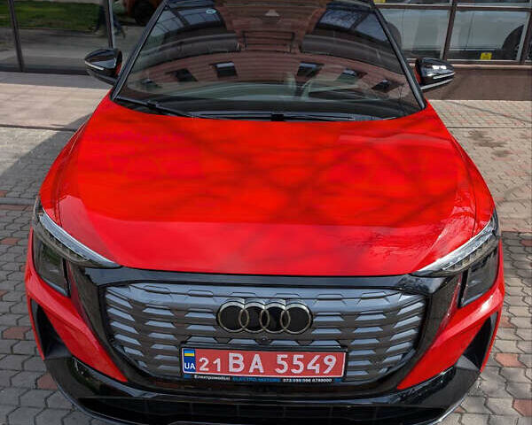 Красный Ауди Q5 e-tron, объемом двигателя 0 л и пробегом 32 тыс. км за 33850 $, фото 7 на Automoto.ua