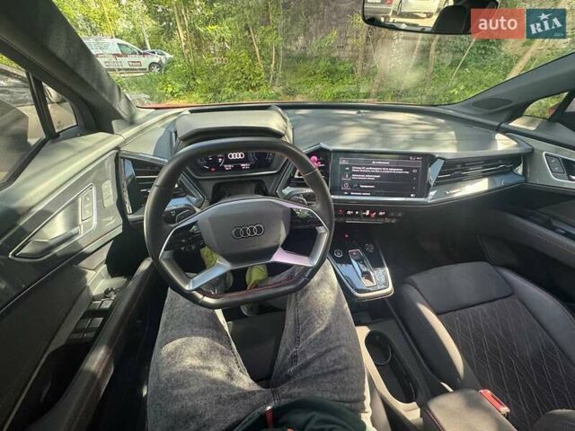 Красный Ауди Q5 e-tron, объемом двигателя 0 л и пробегом 22 тыс. км за 33777 $, фото 12 на Automoto.ua