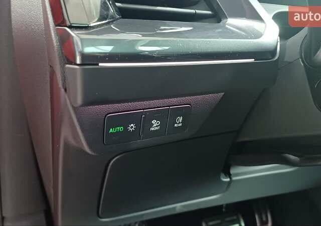 Червоний Ауді Q5 e-tron, об'ємом двигуна 0 л та пробігом 41 тис. км за 33999 $, фото 12 на Automoto.ua