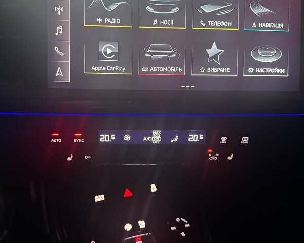 Красный Ауди Q5 e-tron, объемом двигателя 0 л и пробегом 22 тыс. км за 33777 $, фото 4 на Automoto.ua