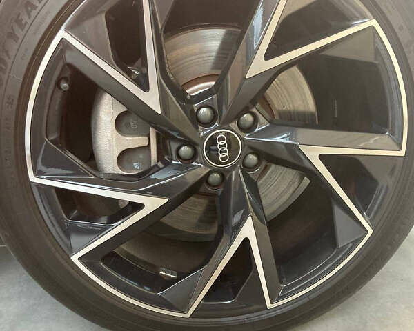 Красный Ауди Q5 e-tron, объемом двигателя 0 л и пробегом 37 тыс. км за 33900 $, фото 47 на Automoto.ua