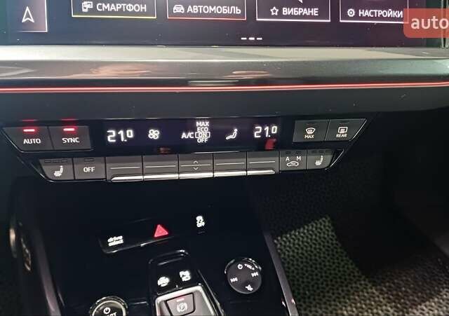 Червоний Ауді Q5 e-tron, об'ємом двигуна 0 л та пробігом 41 тис. км за 33999 $, фото 16 на Automoto.ua