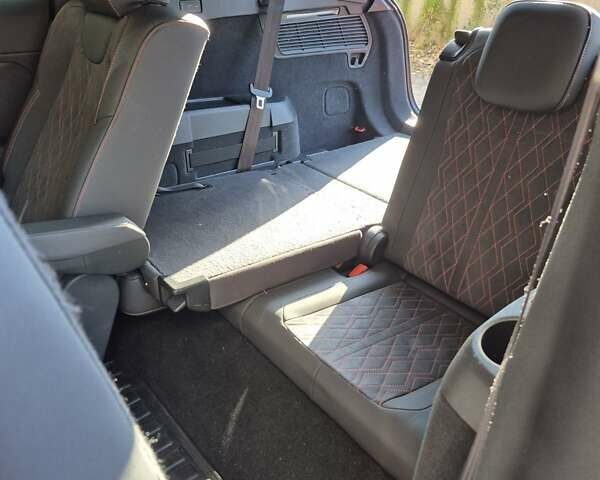 Красный Ауди Q5 e-tron, объемом двигателя 0 л и пробегом 47 тыс. км за 35000 $, фото 13 на Automoto.ua