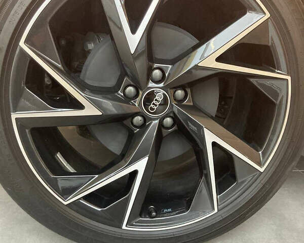 Красный Ауди Q5 e-tron, объемом двигателя 0 л и пробегом 37 тыс. км за 33900 $, фото 46 на Automoto.ua