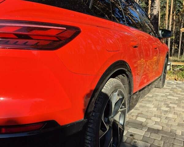 Красный Ауди Q5 e-tron, объемом двигателя 0 л и пробегом 47 тыс. км за 35000 $, фото 10 на Automoto.ua