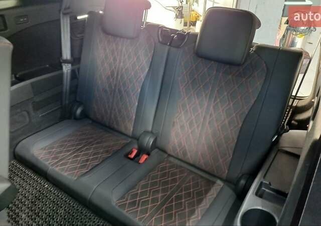 Червоний Ауді Q5 e-tron, об'ємом двигуна 0 л та пробігом 41 тис. км за 33999 $, фото 23 на Automoto.ua