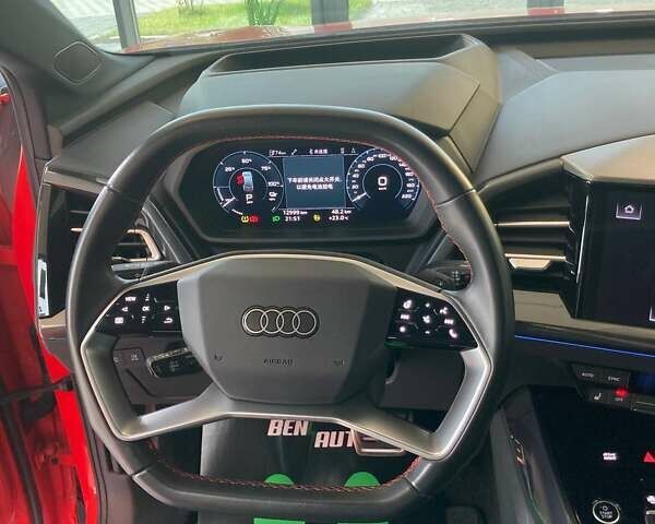 Червоний Ауді Q5 e-tron, об'ємом двигуна 0 л та пробігом 13 тис. км за 33900 $, фото 16 на Automoto.ua