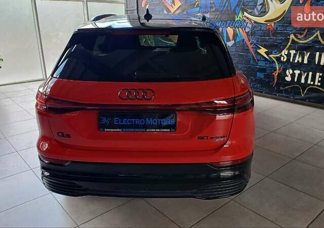 Червоний Ауді Q5 e-tron, об'ємом двигуна 0 л та пробігом 41 тис. км за 33999 $, фото 31 на Automoto.ua