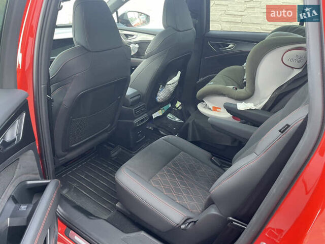 Красный Ауди Q5 e-tron, объемом двигателя 0 л и пробегом 44 тыс. км за 30500 $, фото 3 на Automoto.ua