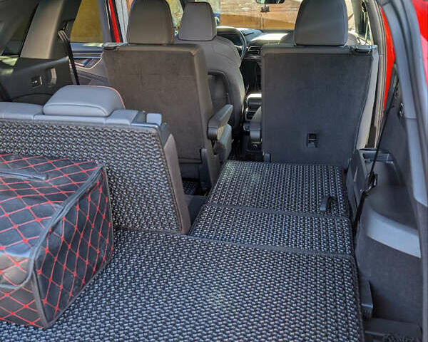 Красный Ауди Q5 e-tron, объемом двигателя 0 л и пробегом 32 тыс. км за 33850 $, фото 11 на Automoto.ua