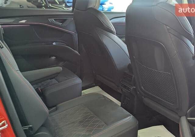 Красный Ауди Q5 e-tron, объемом двигателя 0 л и пробегом 31 тыс. км за 34050 $, фото 17 на Automoto.ua