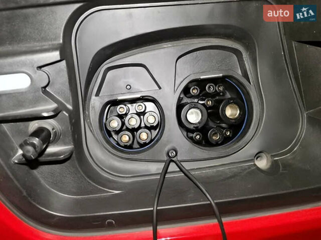 Красный Ауди Q5 e-tron, объемом двигателя 0 л и пробегом 32 тыс. км за 30999 $, фото 7 на Automoto.ua