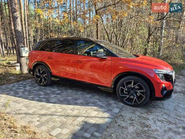Красный Ауди Q5 e-tron, объемом двигателя 0 л и пробегом 47 тыс. км за 35000 $, фото 3 на Automoto.ua