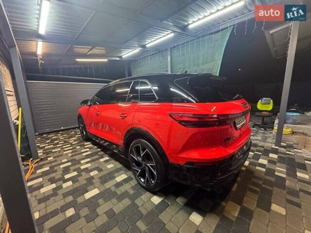 Красный Ауди Q5 e-tron, объемом двигателя 0 л и пробегом 22 тыс. км за 33777 $, фото 6 на Automoto.ua