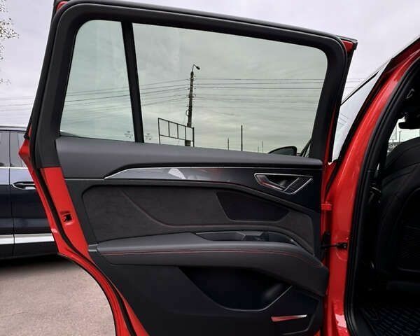Ауди Q5 e-tron, объемом двигателя 0 л и пробегом 37 тыс. км за 32800 $, фото 26 на Automoto.ua