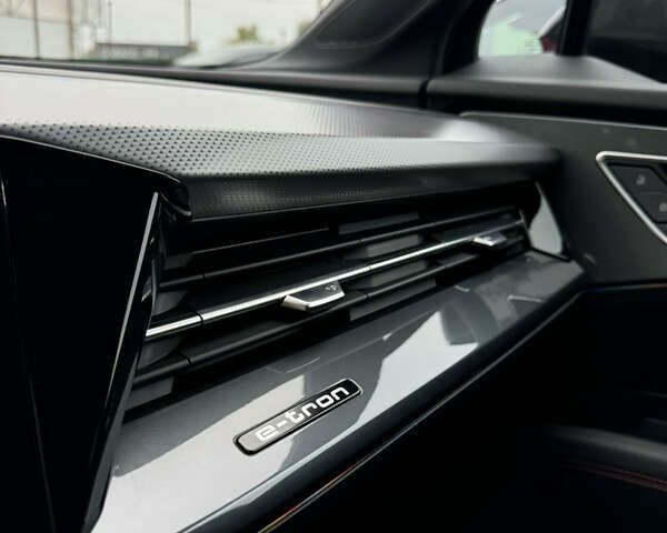 Ауді Q5 e-tron, об'ємом двигуна 0 л та пробігом 13 тис. км за 32900 $, фото 28 на Automoto.ua