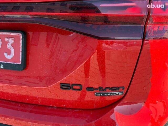 Ауди Q5 e-tron, объемом двигателя 0 л и пробегом 9 тыс. км за 30500 $, фото 11 на Automoto.ua