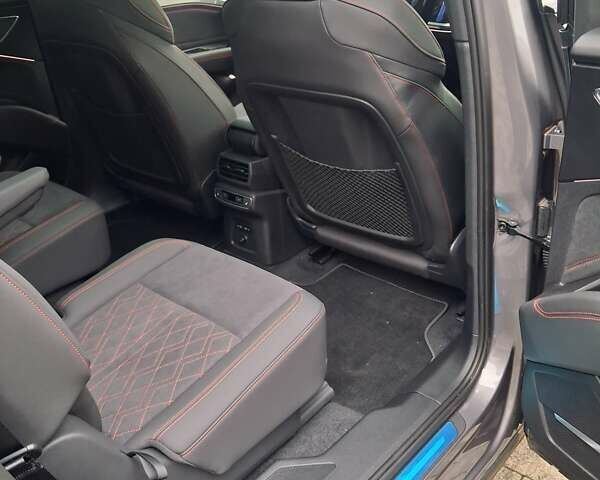 Серый Ауди Q5 e-tron, объемом двигателя 0 л и пробегом 1 тыс. км за 41999 $, фото 26 на Automoto.ua