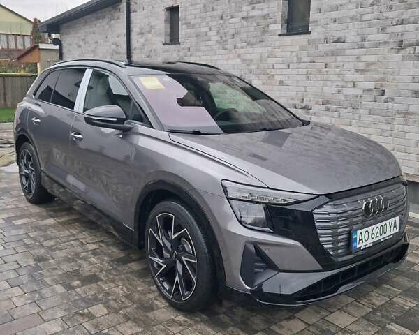 Серый Ауди Q5 e-tron, объемом двигателя 0 л и пробегом 1 тыс. км за 41999 $, фото 2 на Automoto.ua