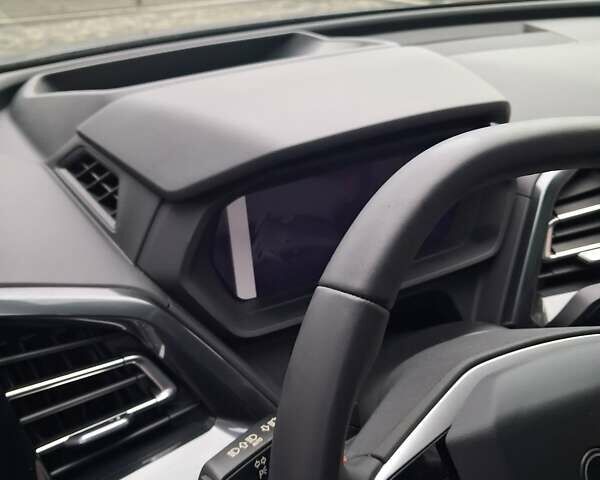 Серый Ауди Q5 e-tron, объемом двигателя 0 л и пробегом 1 тыс. км за 41999 $, фото 17 на Automoto.ua