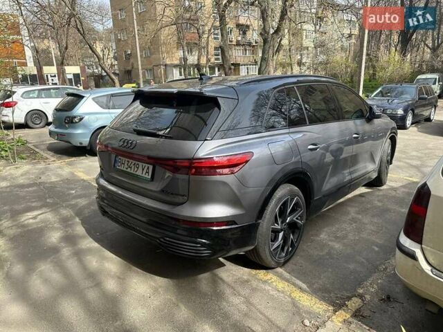 Серый Ауди Q5 e-tron, объемом двигателя 0 л и пробегом 18 тыс. км за 37777 $, фото 2 на Automoto.ua