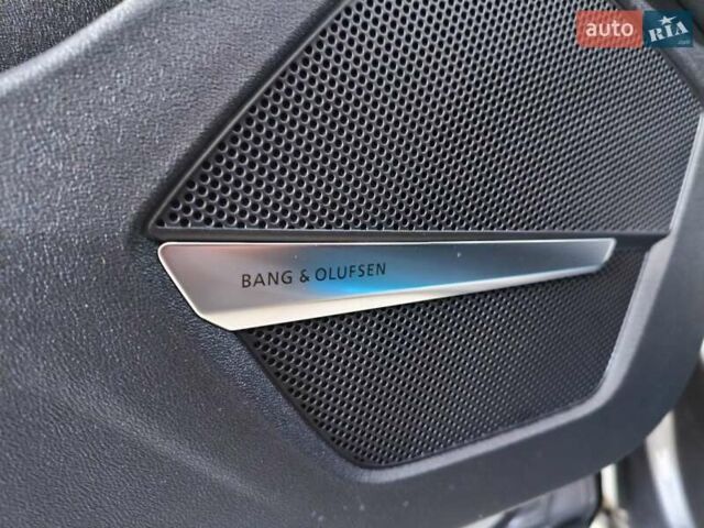Сірий Ауді Q5 e-tron, об'ємом двигуна 0 л та пробігом 1 тис. км за 42000 $, фото 13 на Automoto.ua