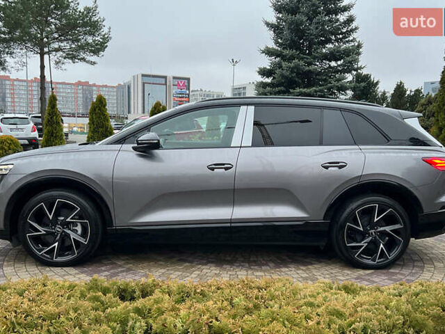Серый Ауди Q5 e-tron, объемом двигателя 0 л и пробегом 1 тыс. км за 40500 $, фото 3 на Automoto.ua