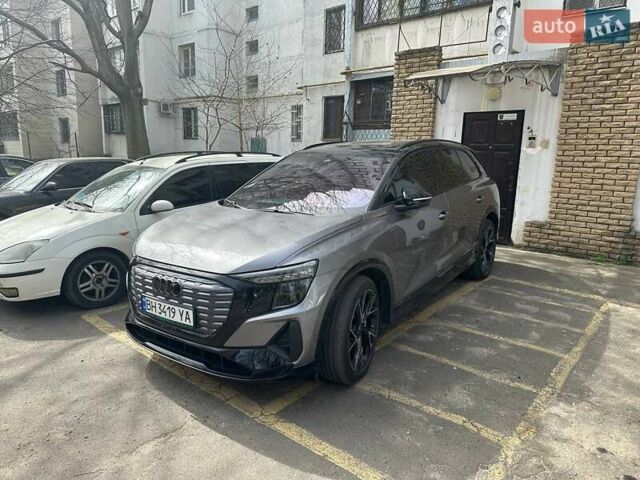 Серый Ауди Q5 e-tron, объемом двигателя 0 л и пробегом 18 тыс. км за 37777 $, фото 1 на Automoto.ua