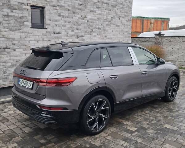 Серый Ауди Q5 e-tron, объемом двигателя 0 л и пробегом 1 тыс. км за 41999 $, фото 5 на Automoto.ua