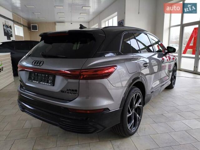 Сірий Ауді Q5 e-tron, об'ємом двигуна 0 л та пробігом 1 тис. км за 42000 $, фото 4 на Automoto.ua