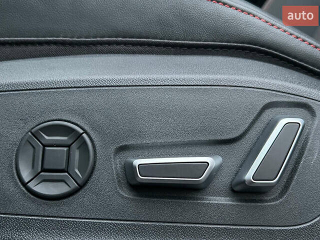 Серый Ауди Q5 e-tron, объемом двигателя 0 л и пробегом 1 тыс. км за 40500 $, фото 18 на Automoto.ua