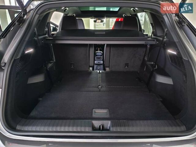 Сірий Ауді Q5 e-tron, об'ємом двигуна 0 л та пробігом 1 тис. км за 42000 $, фото 11 на Automoto.ua