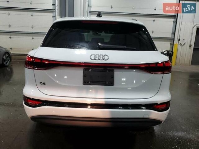 Белый Ауди Q6 e-tron, объемом двигателя 0 л и пробегом 20 тыс. км за 26000 $, фото 4 на Automoto.ua
