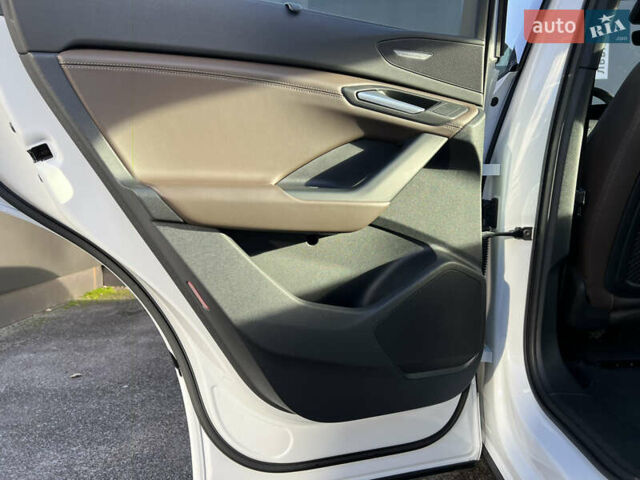 Белый Ауди Q6 e-tron, объемом двигателя 0 л и пробегом 13 тыс. км за 77300 $, фото 29 на Automoto.ua