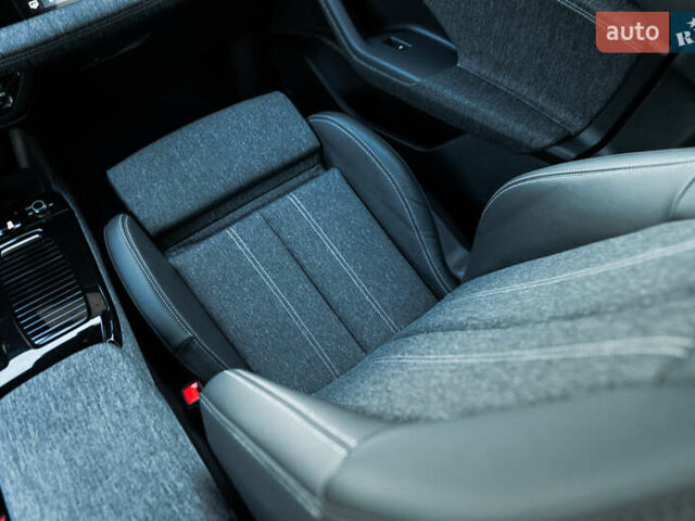 Серый Ауди Q6 e-tron, объемом двигателя 0 л и пробегом 21 тыс. км за 77000 $, фото 39 на Automoto.ua