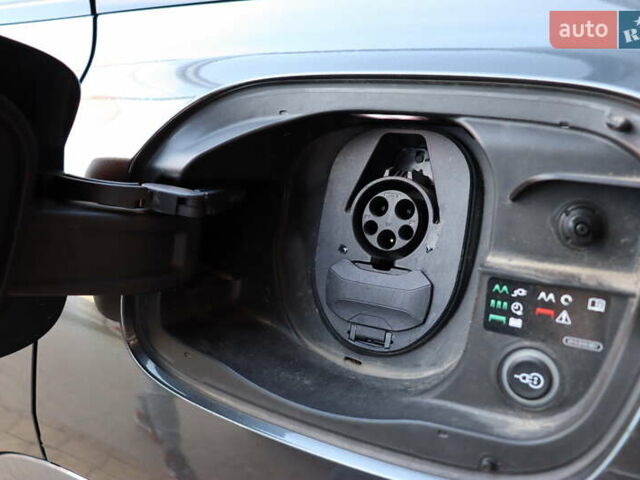 Серый Ауди Q6 e-tron, объемом двигателя 0 л и пробегом 1 тыс. км за 76900 $, фото 42 на Automoto.ua