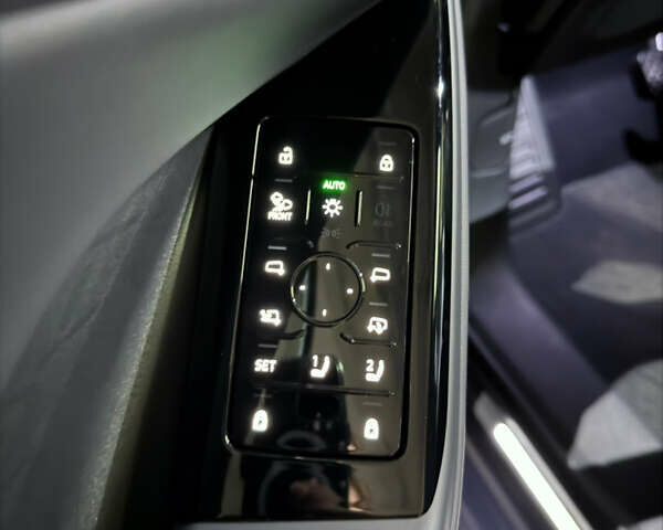 Серый Ауди Q6 e-tron, объемом двигателя 0 л и пробегом 1 тыс. км за 75000 $, фото 30 на Automoto.ua