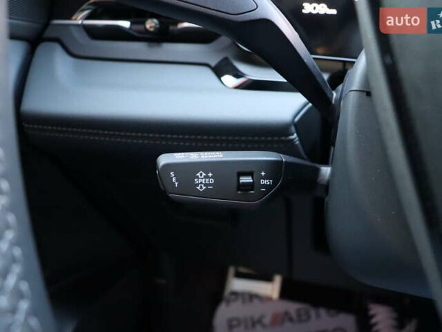 Серый Ауди Q6 e-tron, объемом двигателя 0 л и пробегом 1 тыс. км за 76900 $, фото 24 на Automoto.ua