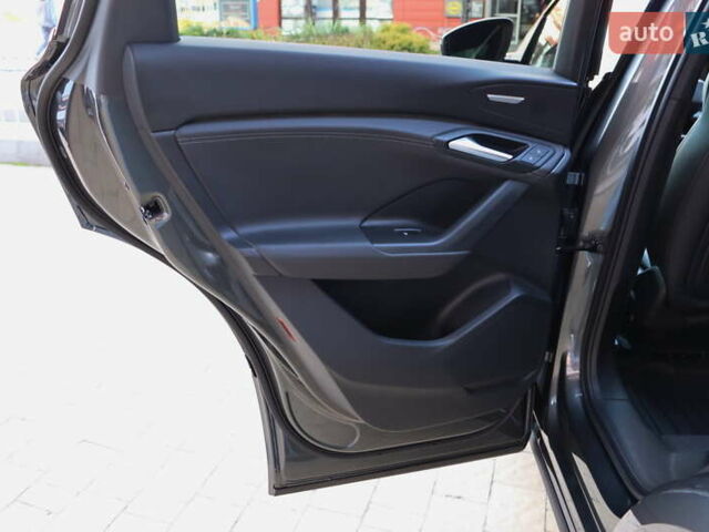 Серый Ауди Q6 e-tron, объемом двигателя 0 л и пробегом 1 тыс. км за 76900 $, фото 34 на Automoto.ua