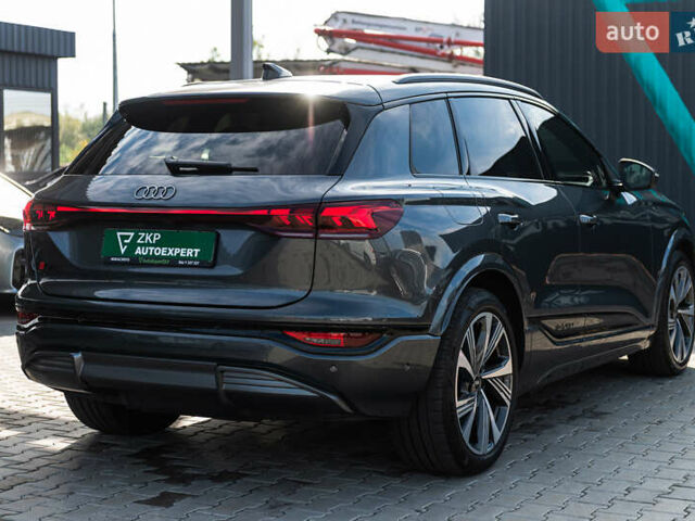 Серый Ауди Q6 e-tron, объемом двигателя 0 л и пробегом 21 тыс. км за 77000 $, фото 12 на Automoto.ua