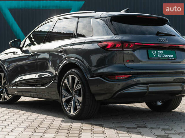 Серый Ауди Q6 e-tron, объемом двигателя 0 л и пробегом 21 тыс. км за 77000 $, фото 7 на Automoto.ua