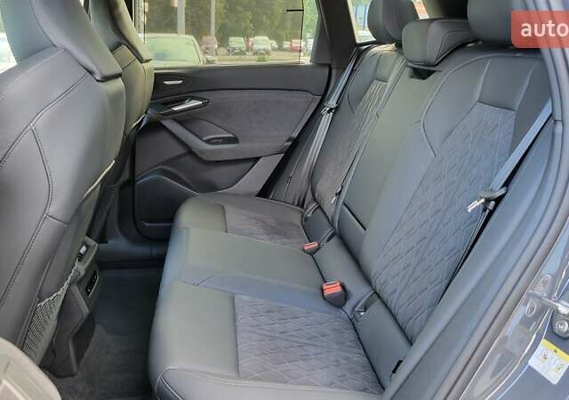 Сірий Ауді Q6 e-tron, об'ємом двигуна 0 л та пробігом 6 тис. км за 79700 $, фото 20 на Automoto.ua