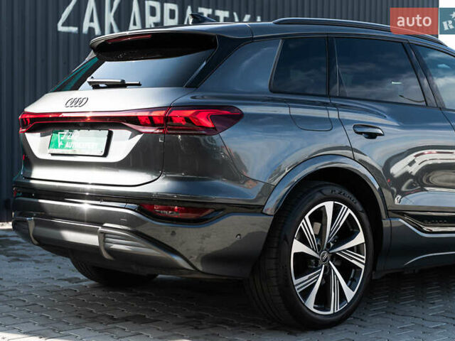 Серый Ауди Q6 e-tron, объемом двигателя 0 л и пробегом 21 тыс. км за 77000 $, фото 15 на Automoto.ua