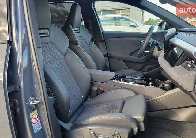 Сірий Ауді Q6 e-tron, об'ємом двигуна 0 л та пробігом 6 тис. км за 79700 $, фото 14 на Automoto.ua