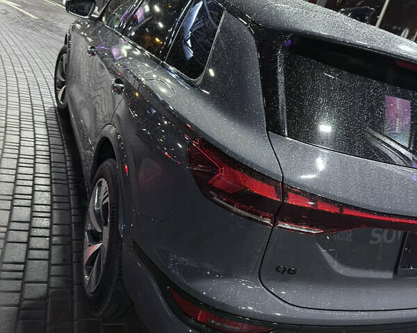 Серый Ауди Q6 e-tron, объемом двигателя 0 л и пробегом 1 тыс. км за 75000 $, фото 8 на Automoto.ua