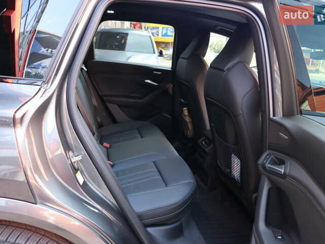 Серый Ауди Q6 e-tron, объемом двигателя 0 л и пробегом 1 тыс. км за 76900 $, фото 43 на Automoto.ua