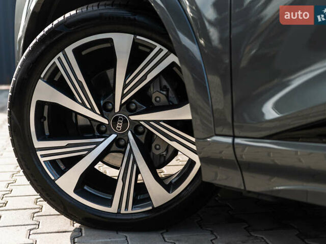 Серый Ауди Q6 e-tron, объемом двигателя 0 л и пробегом 21 тыс. км за 77000 $, фото 9 на Automoto.ua