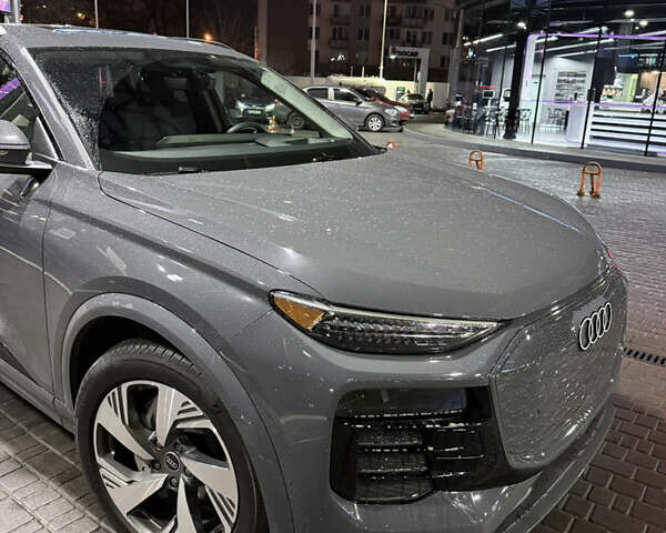 Серый Ауди Q6 e-tron, объемом двигателя 0 л и пробегом 1 тыс. км за 75000 $, фото 23 на Automoto.ua